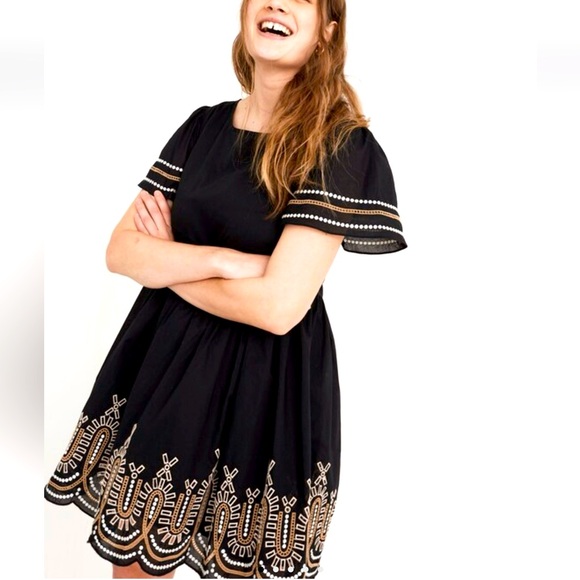 Madewell Dresses & Skirts - Madewell embroidered eyelet puff sleeve mini dress. Size Small.